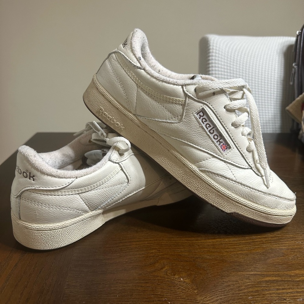 Reebok‎ Off-White Leather Low-Top Sneakers